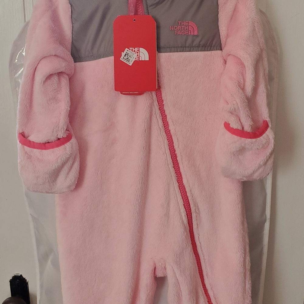 The NorthFace Osito snowsuit - Picture 3 of 5